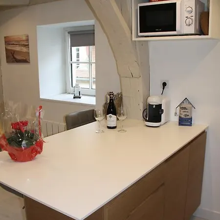 L'amiral Sous Les Toits Apartment *