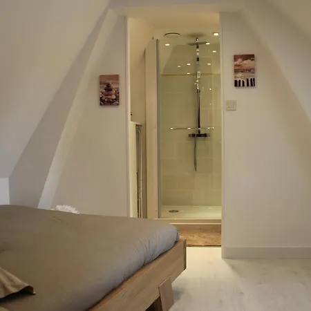L'amiral Sous Les Toits Apartman *